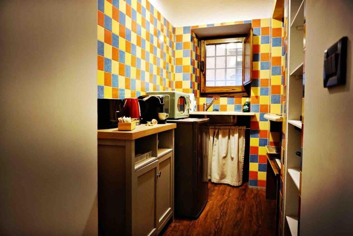 Maya Rhome Trastevere โรม ห้อง รูปภาพ